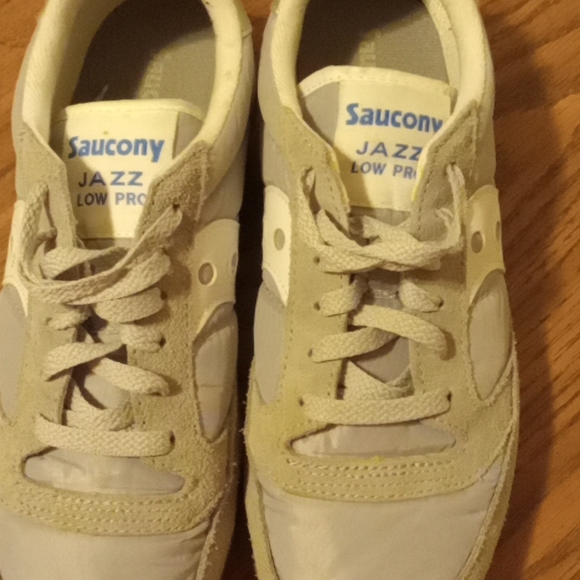 Saucony Shoes - Saucony womens low jazz
